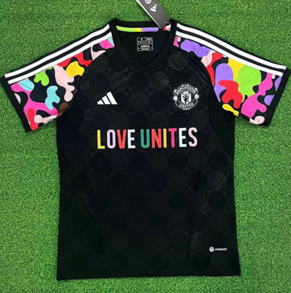 MANCHESTER UNITED 2023/2024 ECHAUFFEMENT